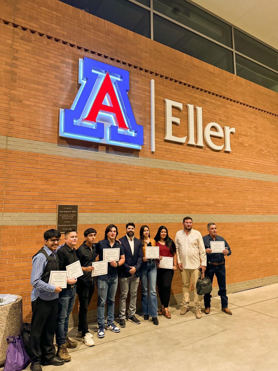 Estudiantes y docentes de UTH se certifican en la Universidad de Arizona